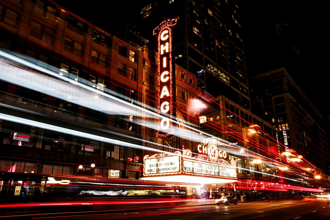 Chicago skyline featuring accessible downtown hotels