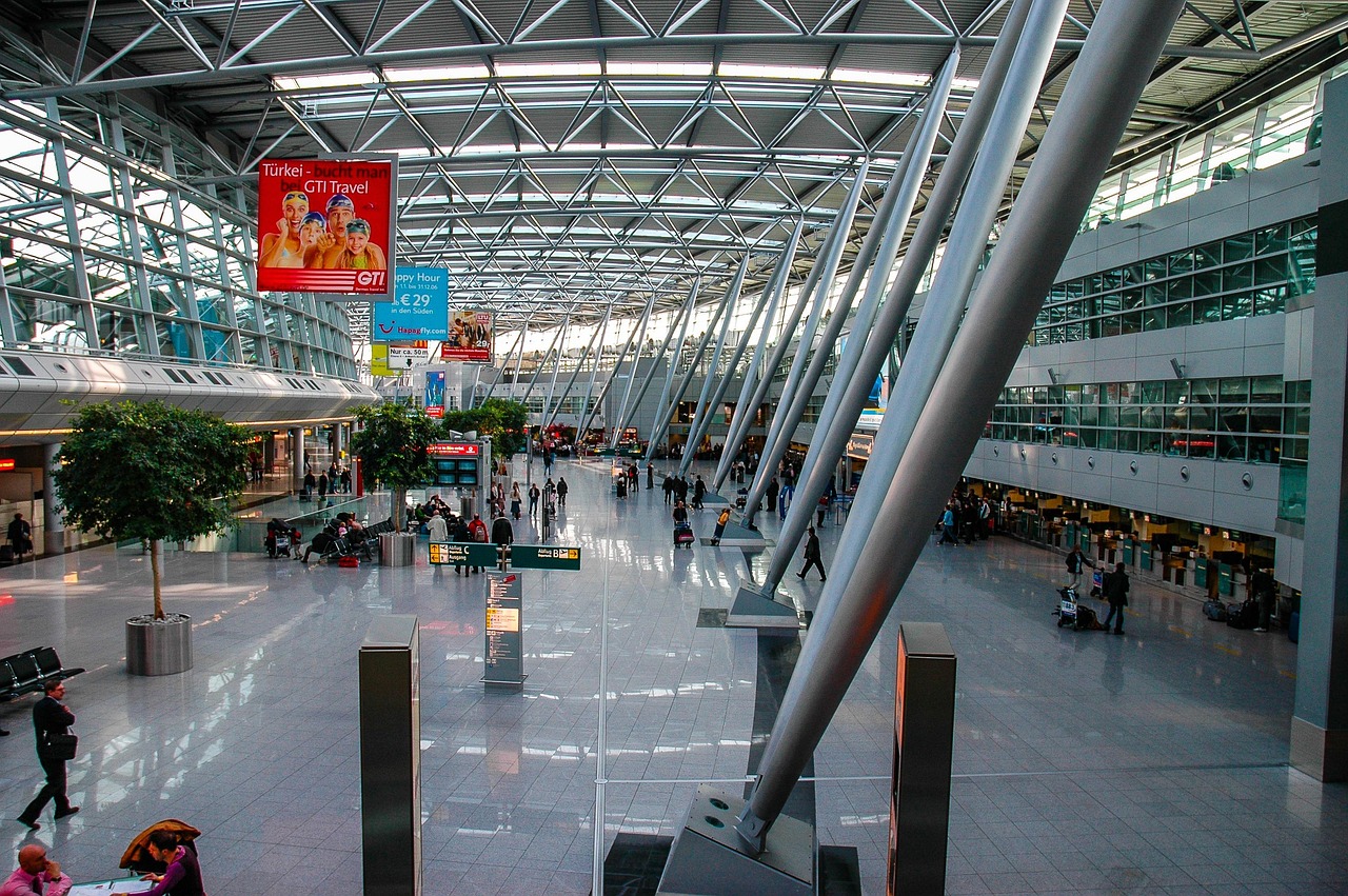 Heathrow Airport Lhr